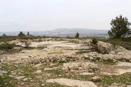 Ruinas del templo de Jeroboam en Betel.
